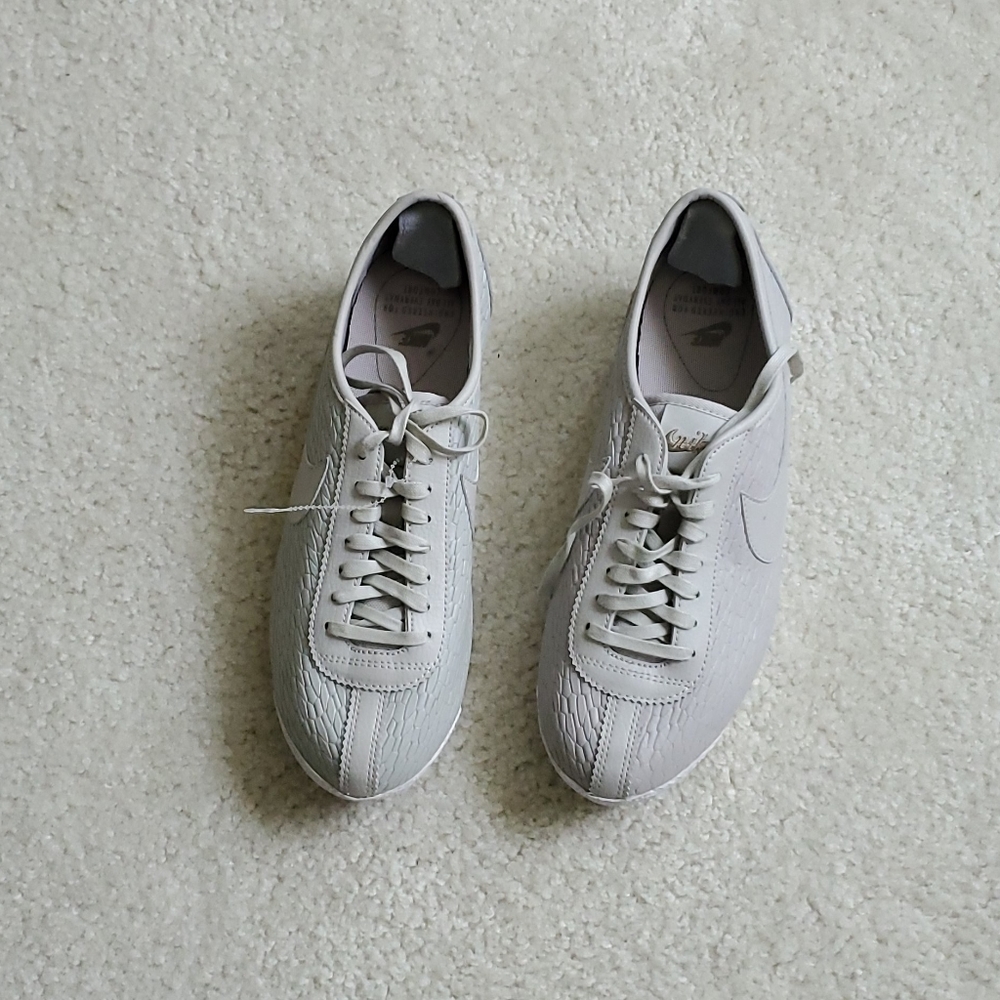 Nike Womens Cortez 72 Gray Ahtletic Tennis Size 10